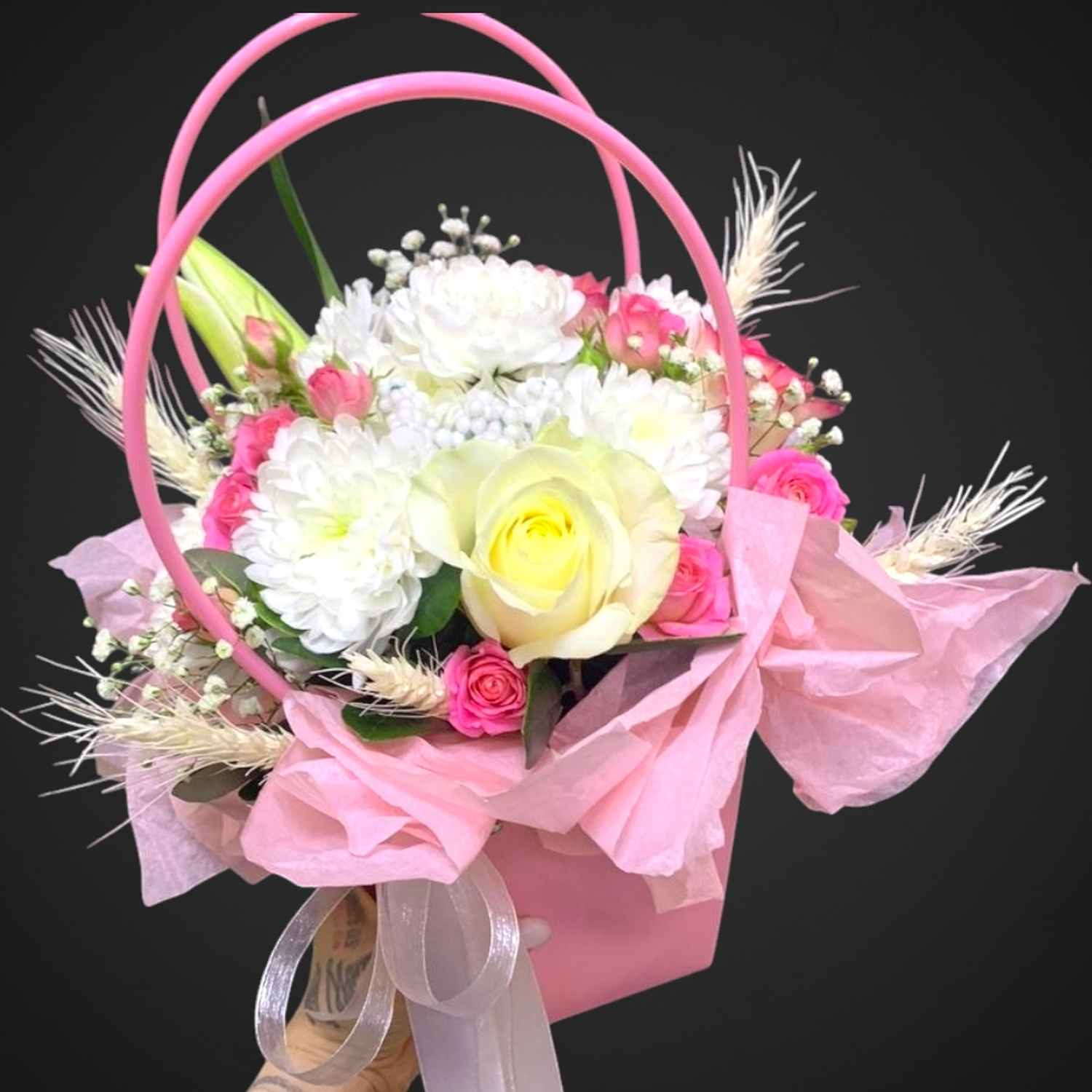 Композиция 'Цветочный фейерверк' для покупки с доставкой в Аксае