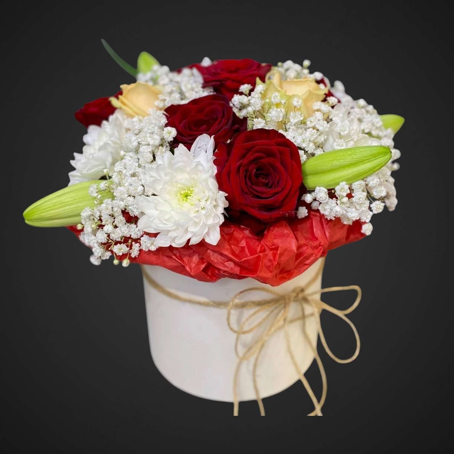 Композиция "Франция": изысканная цветочная композиция для доставки в Аксае, покупайте сейчас.